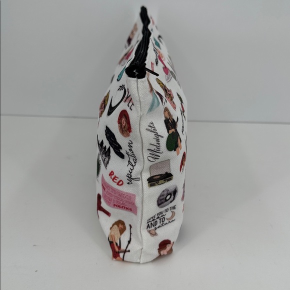 NWT Taylor Swift Makeup Pouch and Love Pendant Bracelet - Picture 6 of 7